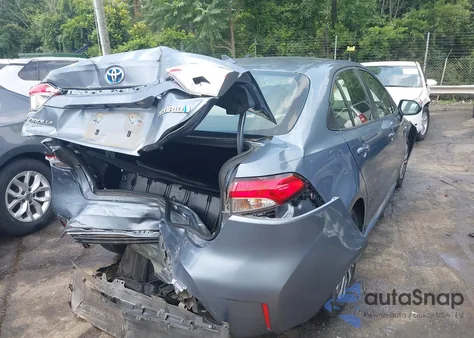 2020 Toyota Corolla Hybrid Le z USA, uszkodzony, nr VIN JTDEBRBE9LJ011199